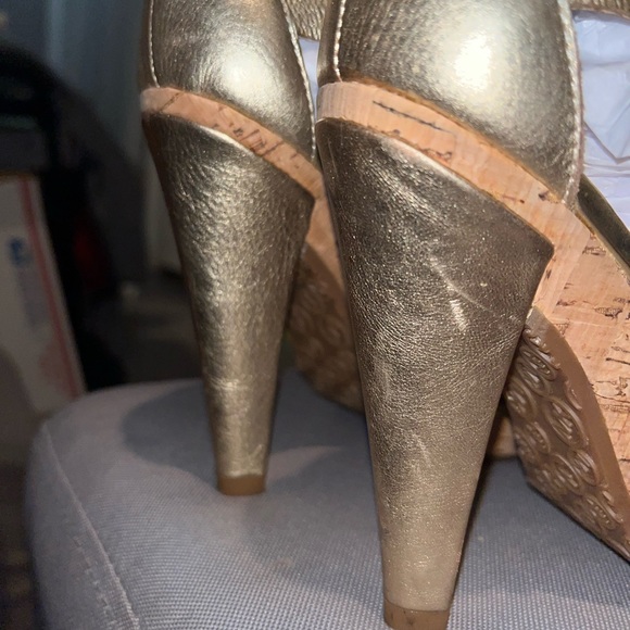 💜 Michael Kors Robertson Metallic Gold Sandal Heel 💜 - Picture 10 of 16